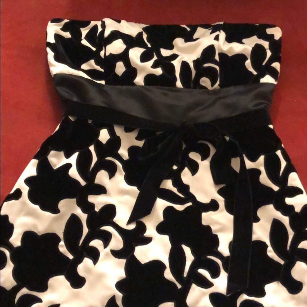 White House black market dress